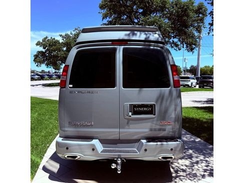 Used 2025 GMC Savana 2500 w/ Driver Convenience Package RWD image 4