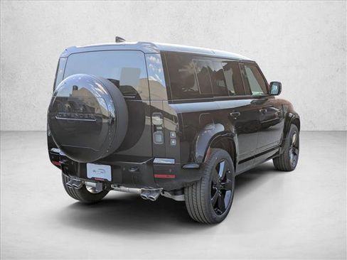 New 2026 Land Rover Defender 110 V8 image 2