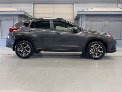 Certified 2024 Subaru Crosstrek 2.0i Premium image 8