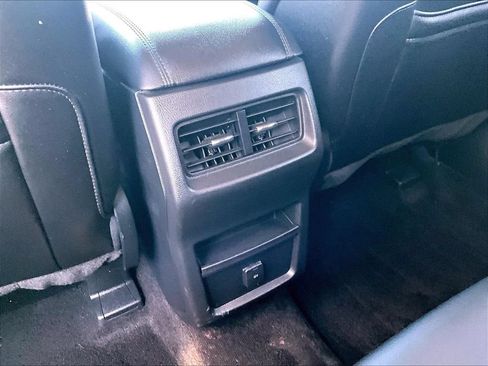 Used 2020 Ford Edge SEL AWD/4WD image 12