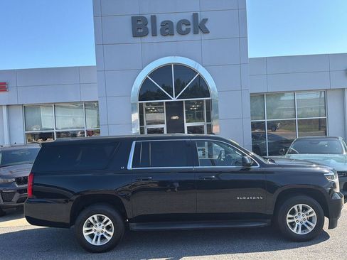 Used 2019 Chevrolet Suburban LT AWD/4WD image 3