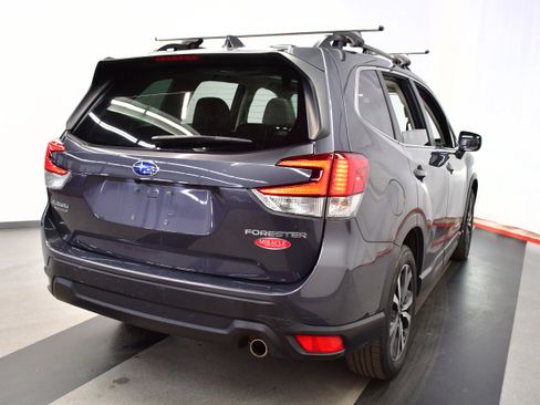Used 2022 Subaru Forester Limited image 10