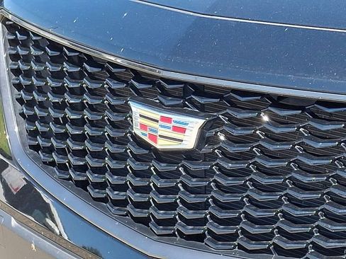 Used 2021 Cadillac XT4 Luxury w/ Cold Weather Package AWD/4WD image 30