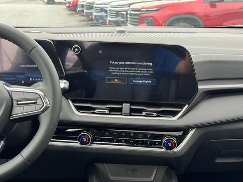 New 2026 Chevrolet Equinox LT w/ Convenience Package II image 9