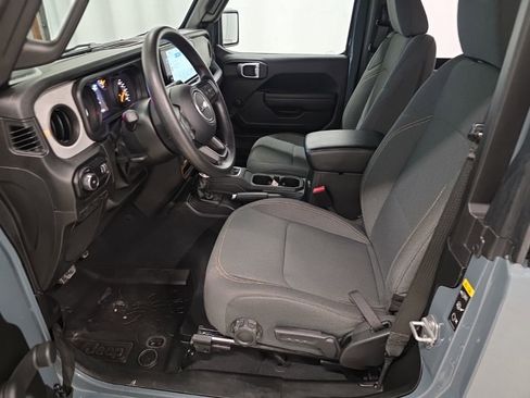 Used 2024 Jeep Wrangler Sport image 11