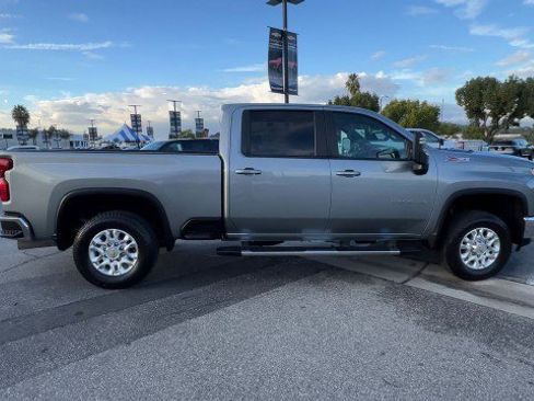 Used 2024 Chevrolet Silverado 3500 LT w/ Convenience Package image 9