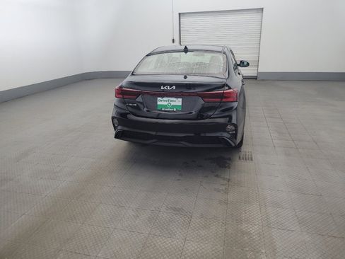 Used 2024 Kia Forte LXS FWD image 7