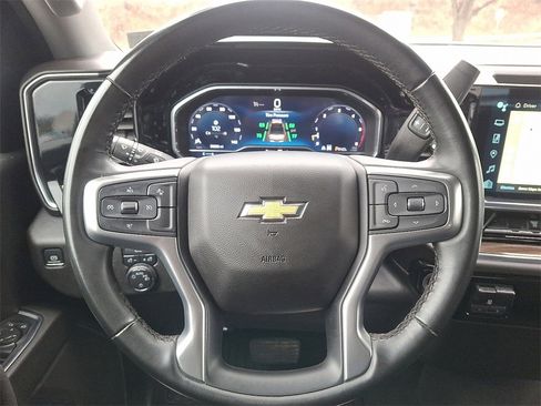 Used 2024 Chevrolet Silverado 3500 LT image 18