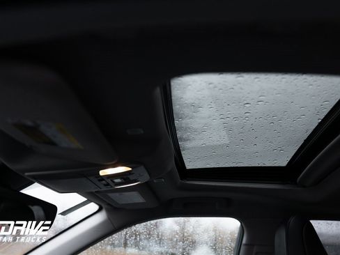 Used 2023 Toyota Highlander XLE image 44