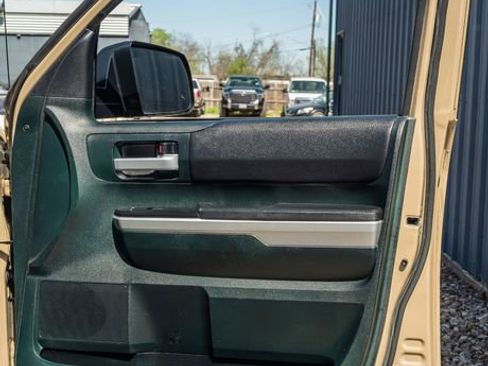 Used 2017 Toyota Tundra SR5 image 41