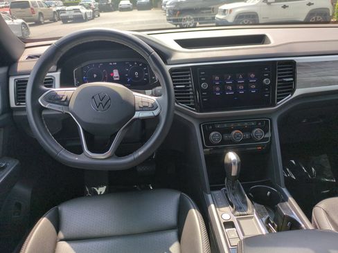 Used 2023 Volkswagen Atlas Cross Sport SE FWD image 27
