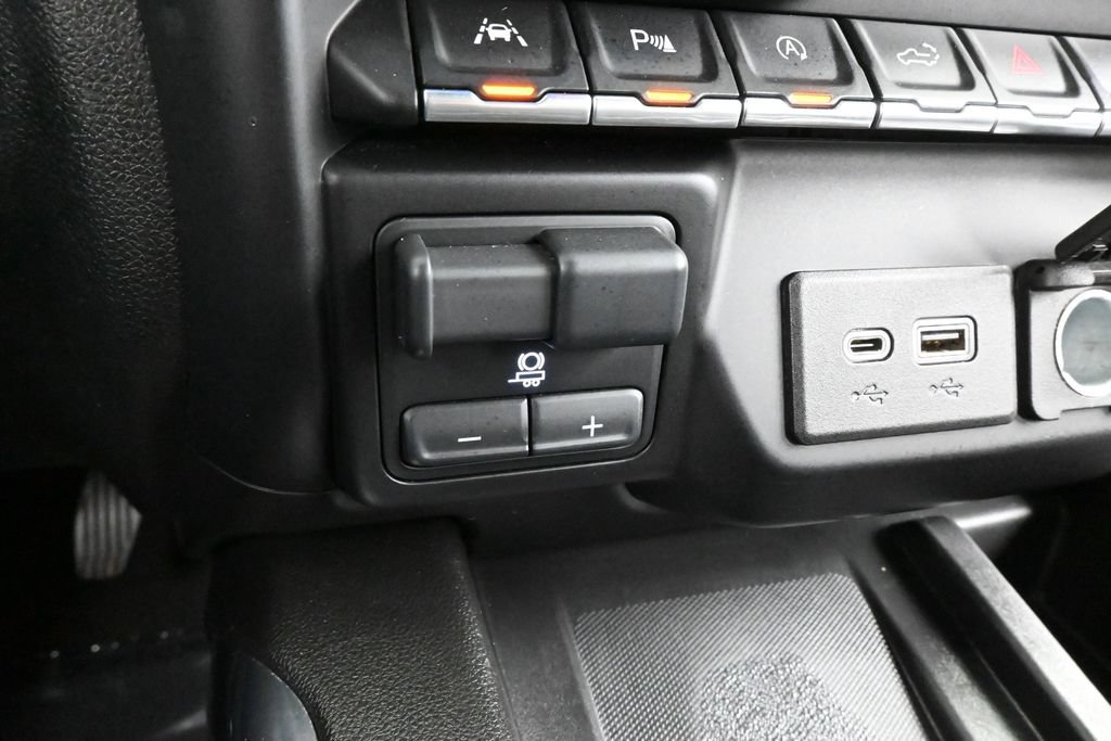 Used 2021 Chevrolet Silverado 1500 High Country AWD/4WD image 32
