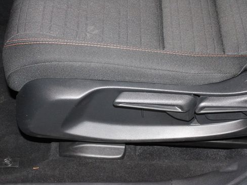 Used 2025 Honda HR-V Sport image 23