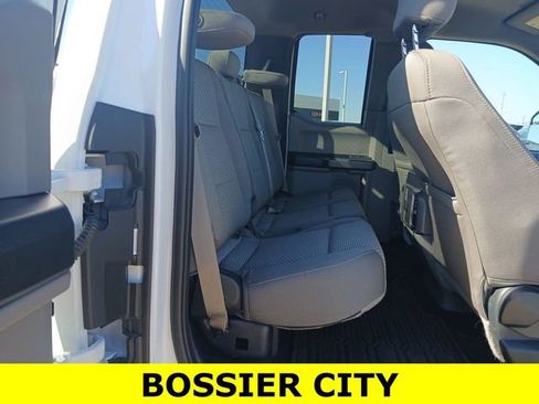 Used 2015 Ford F150 XLT w/ Equipment Group 301A Mid image 26