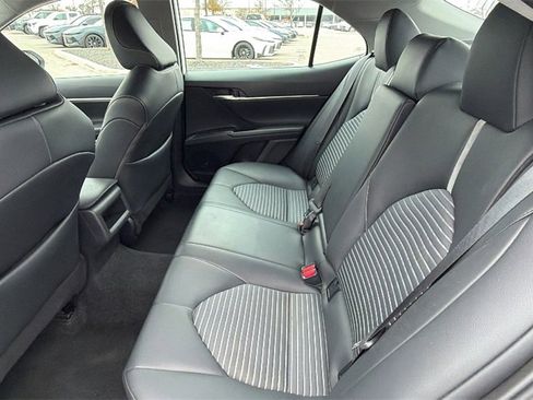 Used 2024 Toyota Camry SE image 24
