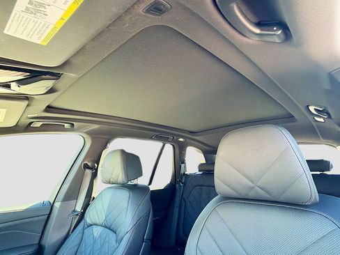 Used 2025 BMW X5 xDrive40i w/ M Sport Package image 27