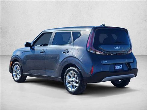 Used 2023 Kia Soul LX w/ LX Technology Package image 7