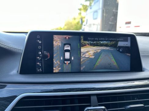 Used 2016 BMW 750i xDrive AWD/4WD image 40