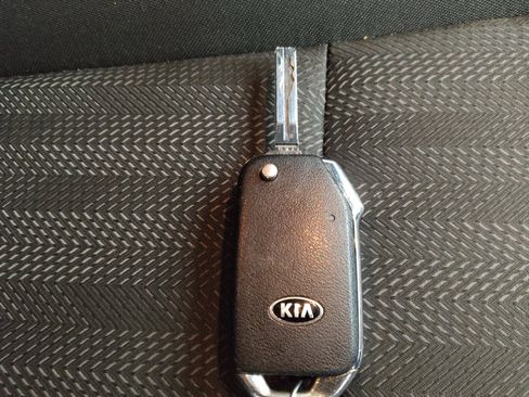 Used 2021 Kia Sportage LX image 32