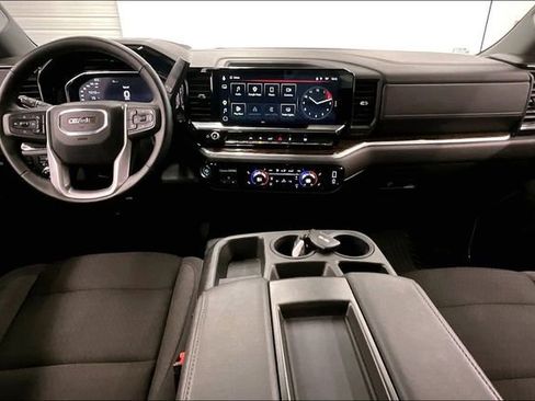 Used 2025 GMC Sierra 1500 SLE AWD/4WD image 19