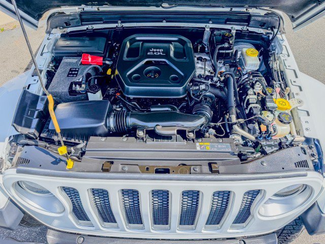 Used 2019 Jeep Wrangler Unlimited Sahara AWD/4WD image 17