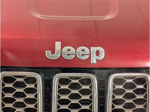 Used 2019 Jeep Grand Cherokee Summit image 4