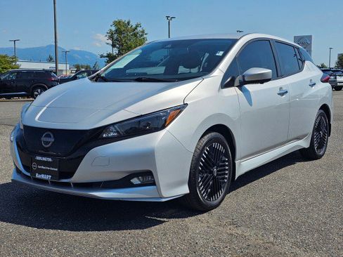 Certified 2024 Nissan Leaf SV Plus FWD image 7