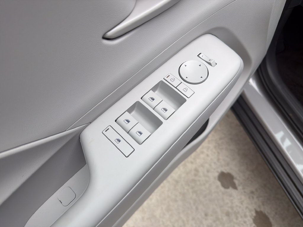 New 2027 Hyundai Kona SEL Sport AWD/4WD image 16