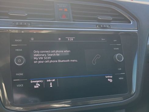 Used 2021 Volkswagen Tiguan SE image 42