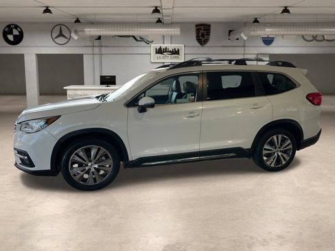 Used 2022 Subaru Ascent Limited w/ Technology Package AWD/4WD image 2