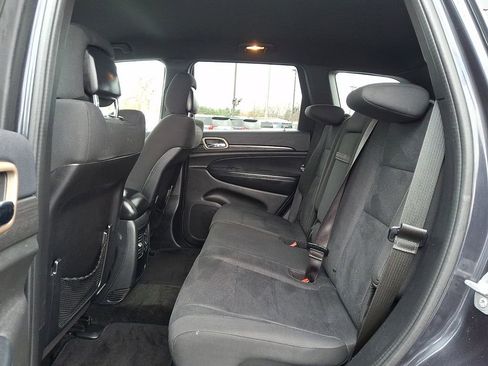 Used 2015 Jeep Grand Cherokee Laredo w/ Quick Order Package 23E image 10