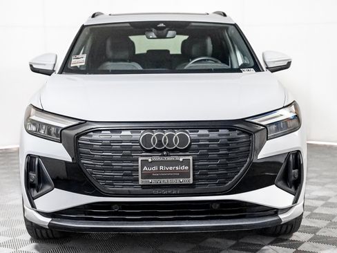 Used 2024 Audi Q4 e-tron Premium Plus image 6