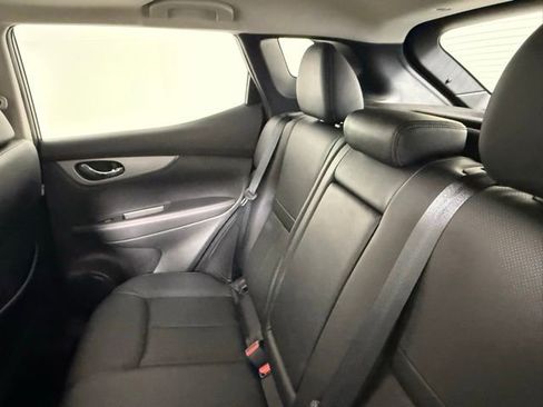 Used 2020 Nissan Rogue Sport SL w/ Premium Package image 40