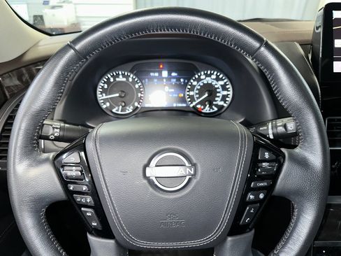 Used 2023 Nissan Armada Platinum w/ Captain's Chairs Package AWD/4WD image 11