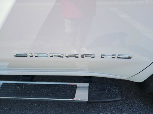 New 2026 GMC Sierra 2500 SLT image 11