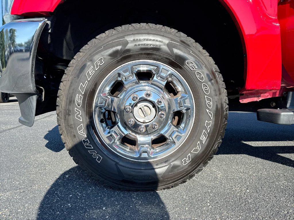 Used 2015 Ford F250 XLT w/ XLT Premium Package AWD/4WD image 25