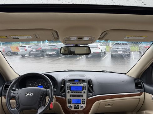 Used 2009 Hyundai Santa Fe Limited FWD image 8