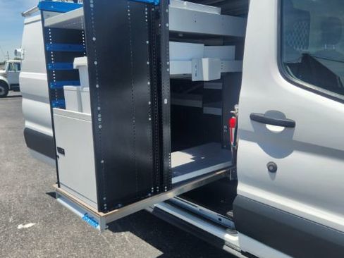 Used 2016 Ford Transit 250 130 Low Roof RWD image 9