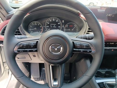 Certified 2025 MAZDA MAZDA3 Hatchback w/Premium Plus Pkg image 23