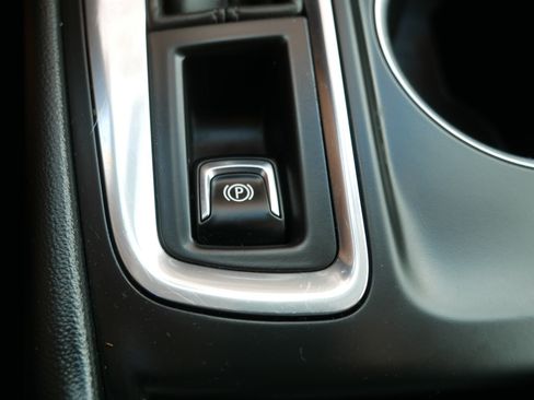 Used 2018 Chevrolet Equinox LT AWD/4WD image 31
