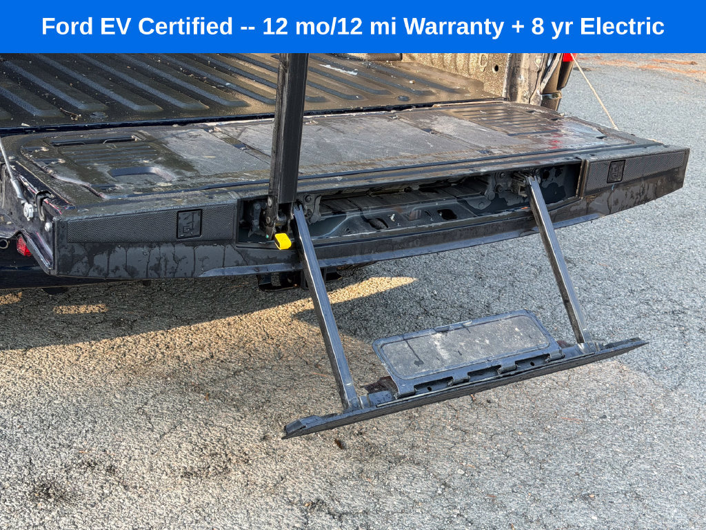 Used 2023 Ford F150 Lightning Lariat w/ Max Trailer Tow Package AWD/4WD image 23