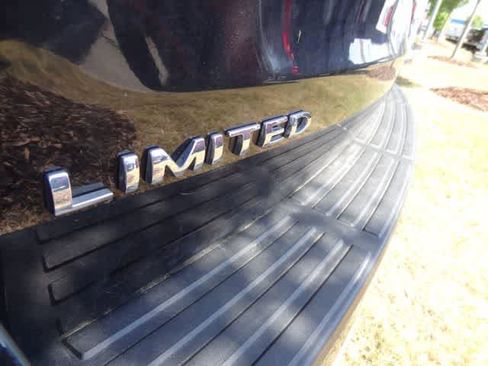 Used 2024 Ford Expedition Limited RWD image 5