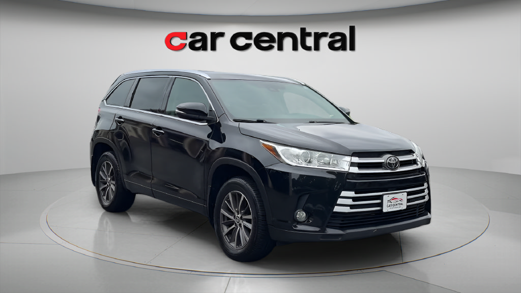 Used 2018 Toyota Highlander XLE AWD/4WD image 7