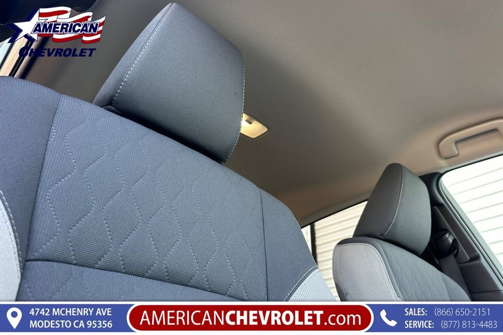 Used 2025 Toyota Corolla LE FWD image 21