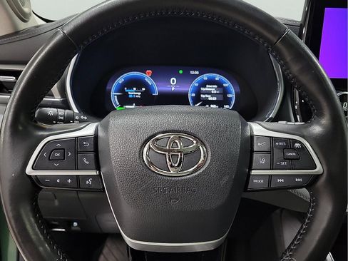 Used 2023 Toyota Highlander Platinum FWD image 18