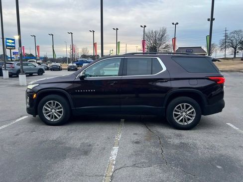 Used 2022 Chevrolet Traverse LT image 7