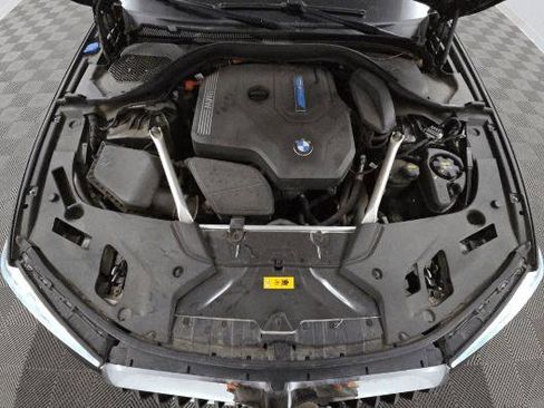 Used 2023 BMW 530e image 11