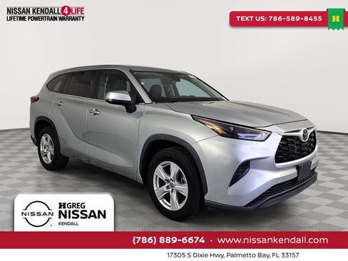 Used 2023 Toyota Highlander L FWD image 1