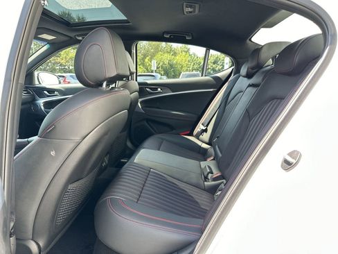 Used 2025 Genesis G70 2.5T w/ Sport Prestige Package image 10