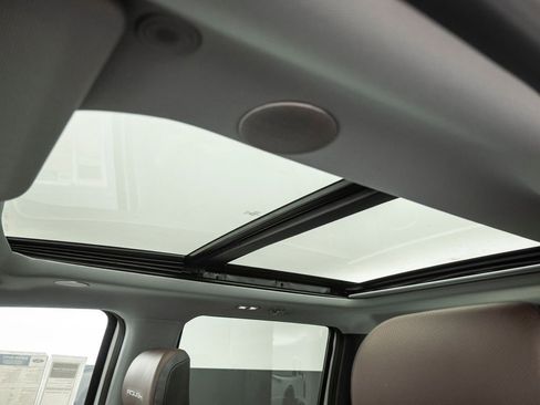 Used 2024 Ford F250 Lariat w/ Lariat Ultimate Package image 9